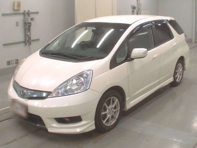 30350 HONDA FIT SHUTTLE GP2 2011 г. (CAA Tokyo)